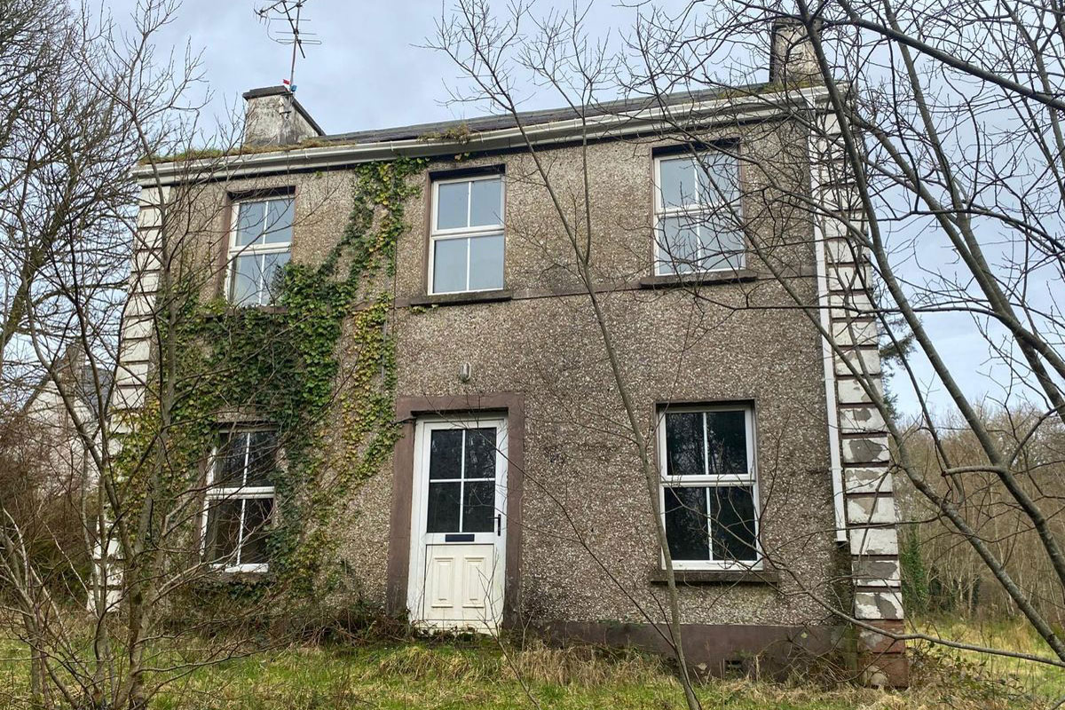 Traditional House For Sale: Cloghan More, Cloghan, Co. Donegal
