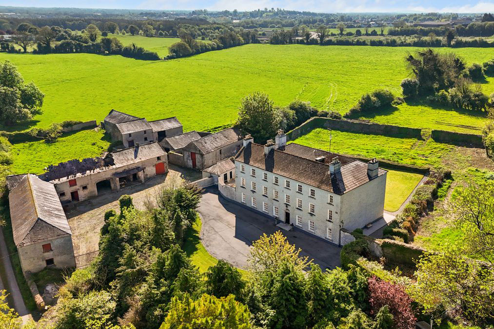 Country Estate For Sale: Monasteroris, Edenderry, Co. Offaly