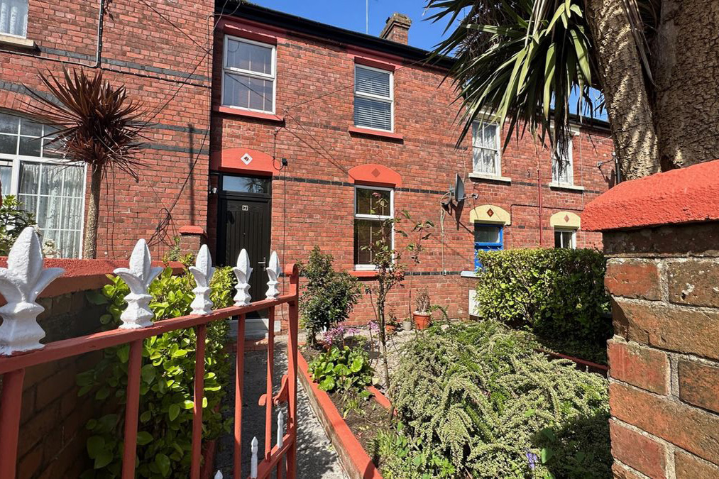 Victorian Terraced House For Sale: 7 Park Terrace, Cobh, Co. Cork