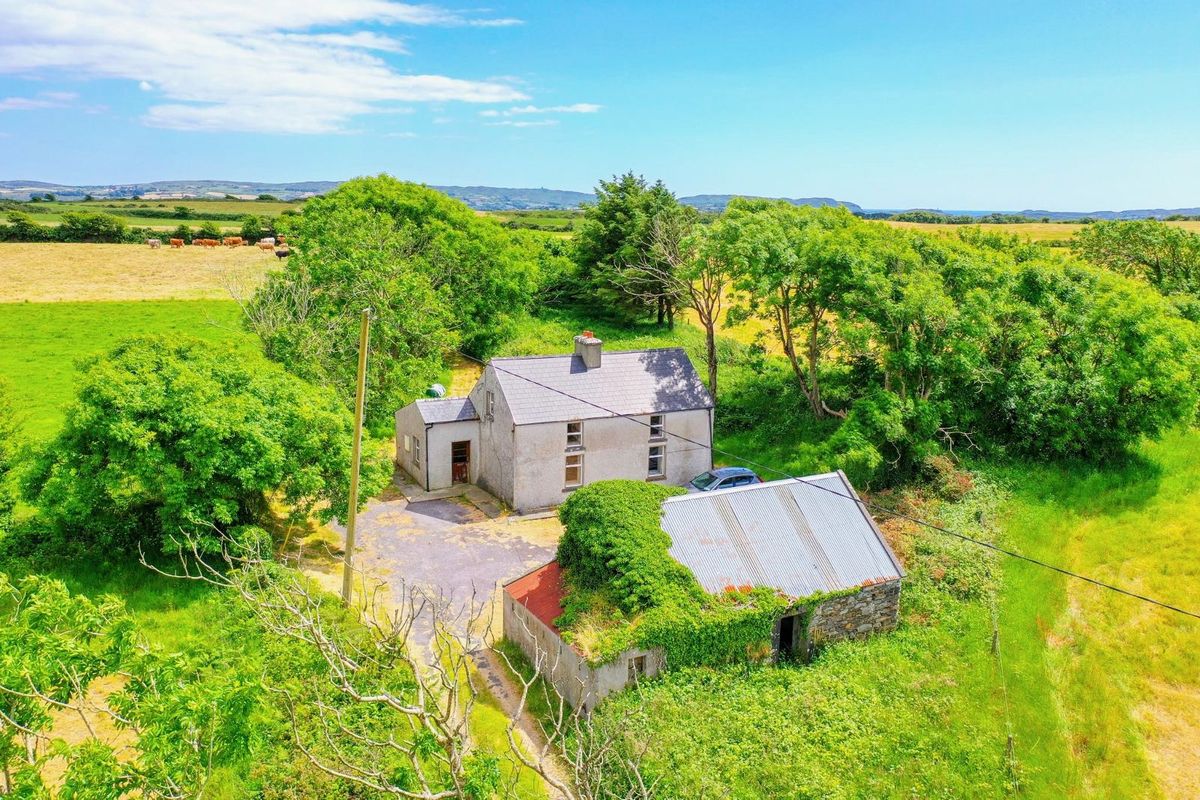 Cottage For Sale: Lisheen Upper, Aughadown, Skibbereen, Co. Cork