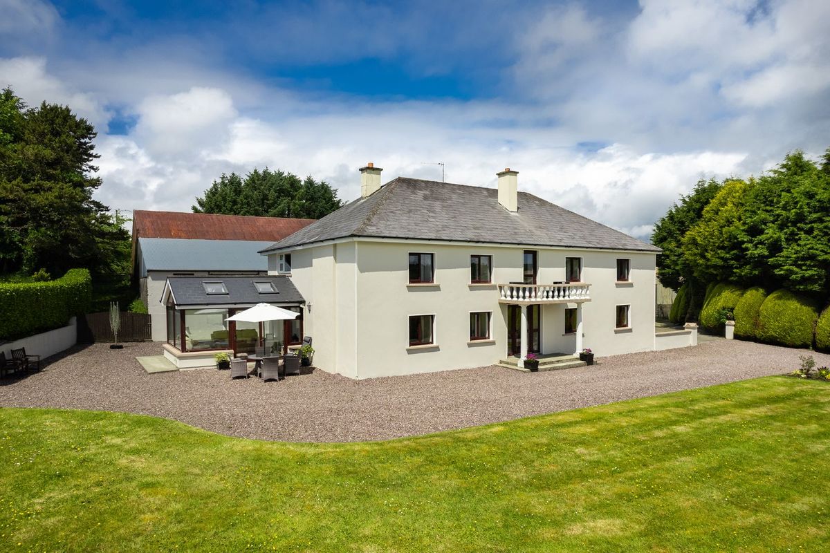 Farmhouse For Sale: Lissaclarig East, Ballydehob, Co. Cork