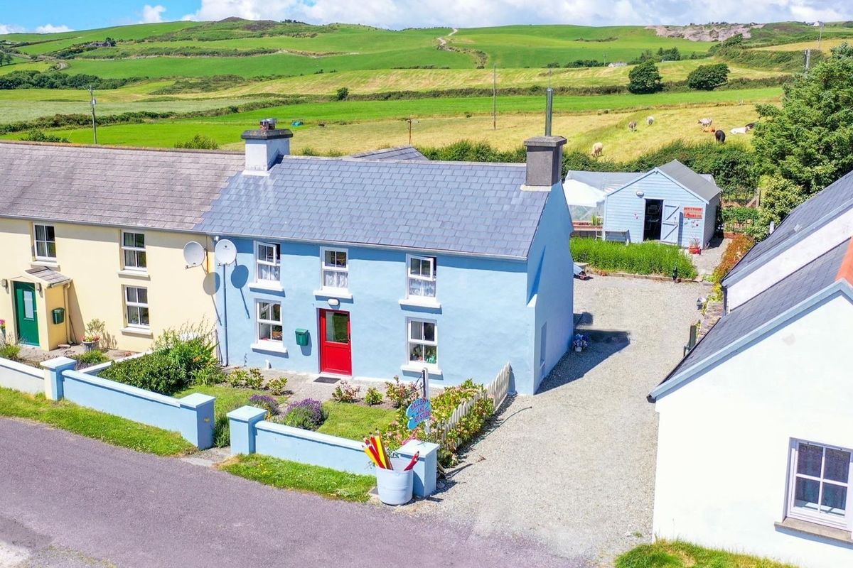 Cottage For Sale: Rock House, Traharta, Castletownshend, Co. Cork